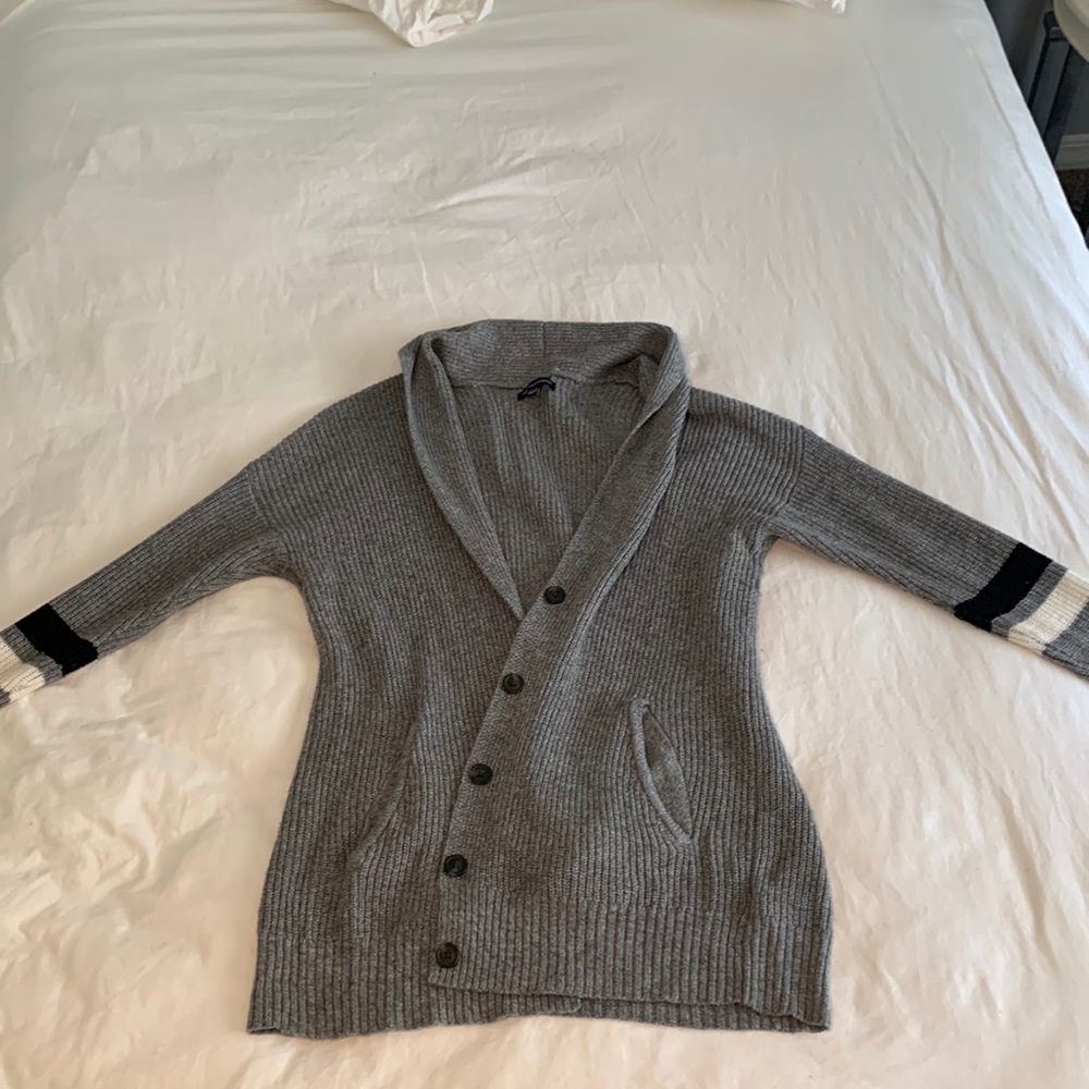 Grey, knit sweater. Medium size.